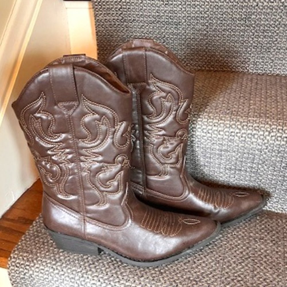 Cowboy Boots Womens Size 8.5